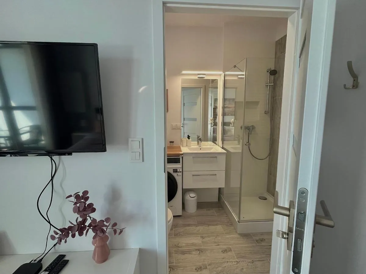 Studio Apartment Raspberry By Galeria Polnocna Варшава